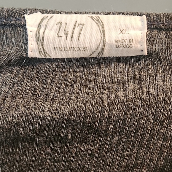 maurices- v neck rib tuck in tee - Picture 5 of 5